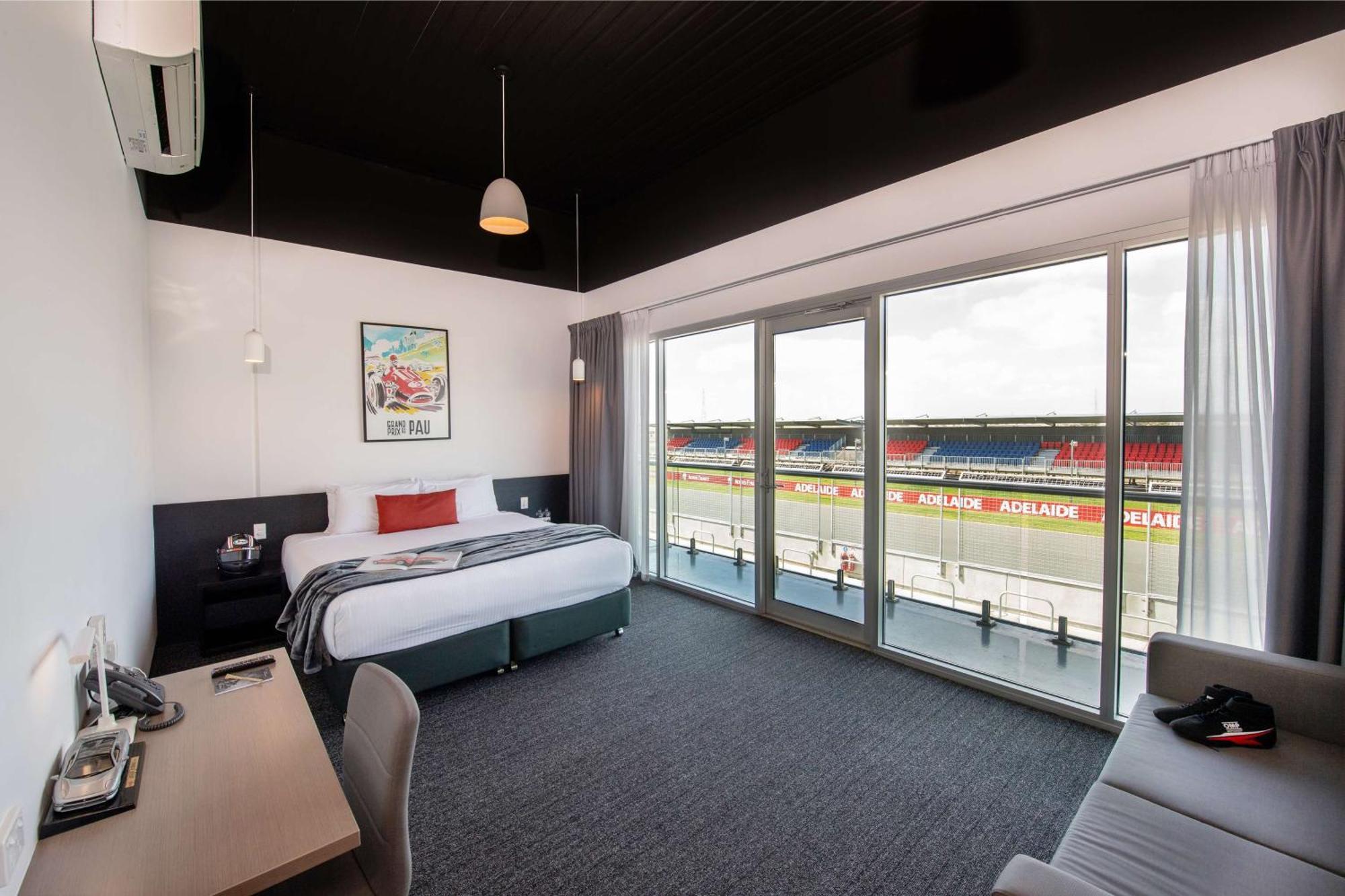 Hotel Rydges Pit Lane Tailem Bend Esterno foto